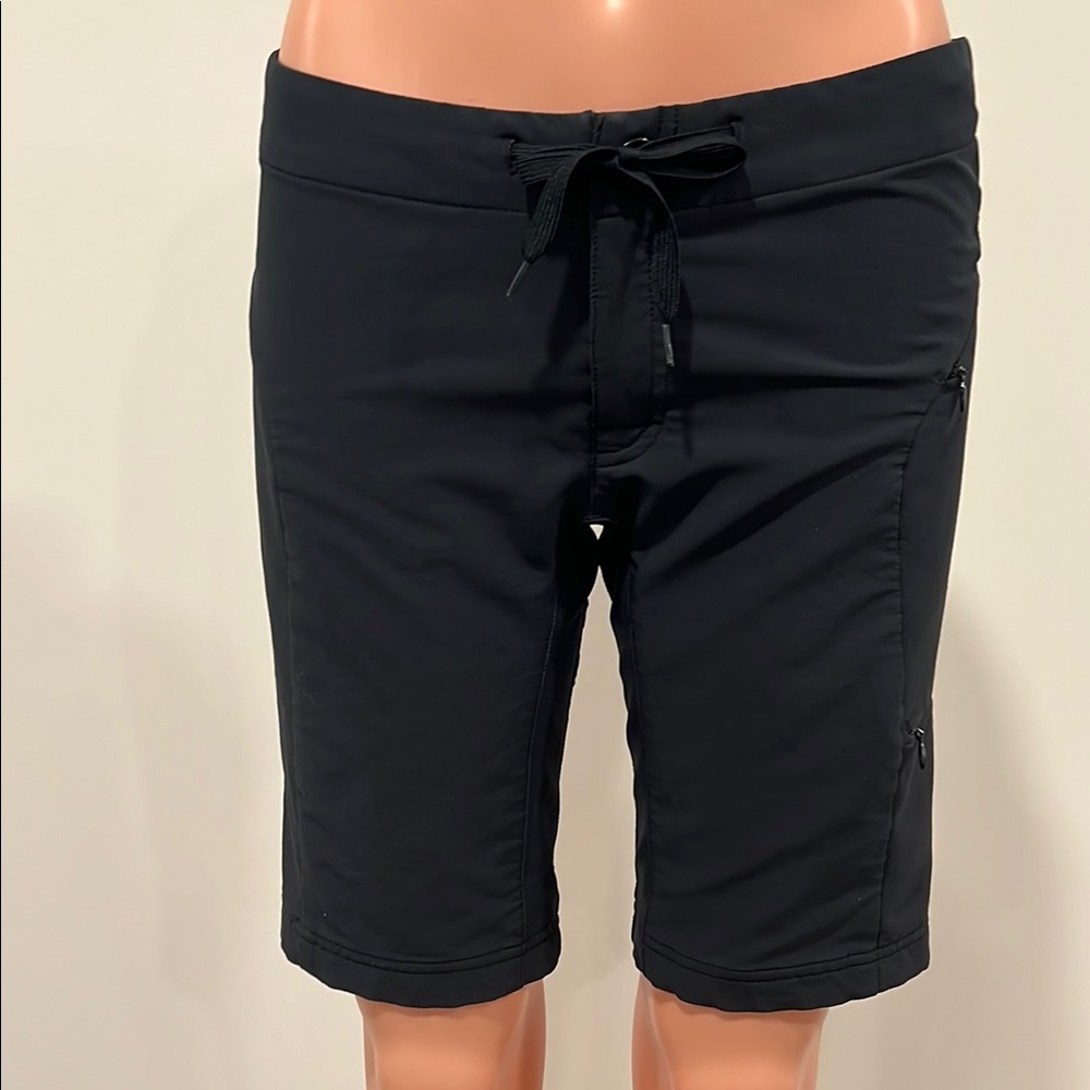 Eastern Mountain Sports Black Athletic Shorts Size 0